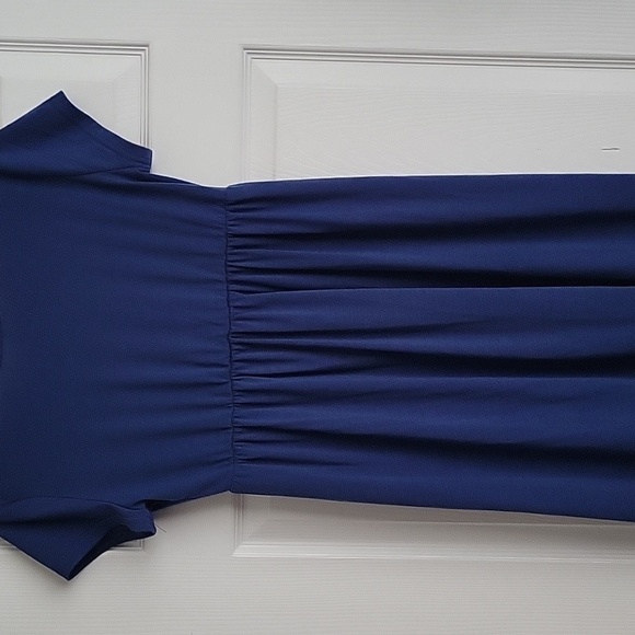 Women's Dress - Picture 8 of 11